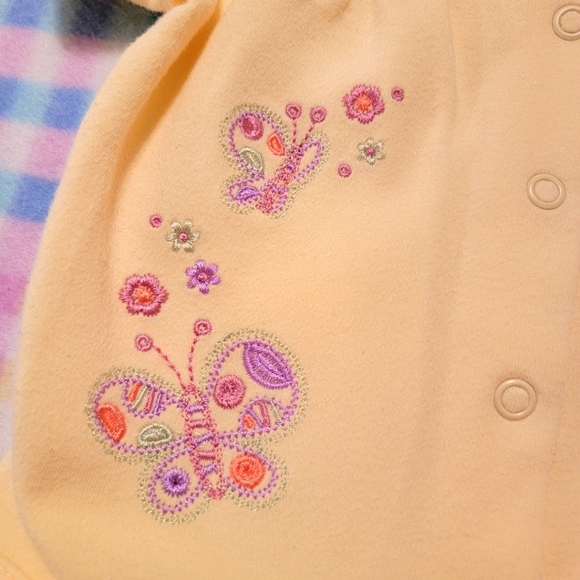 FIRST MOMENTS 🌸 Vintage Yellow Embroidered Floral Butterflies Snap Romper 0-3M - Picture 4 of 8